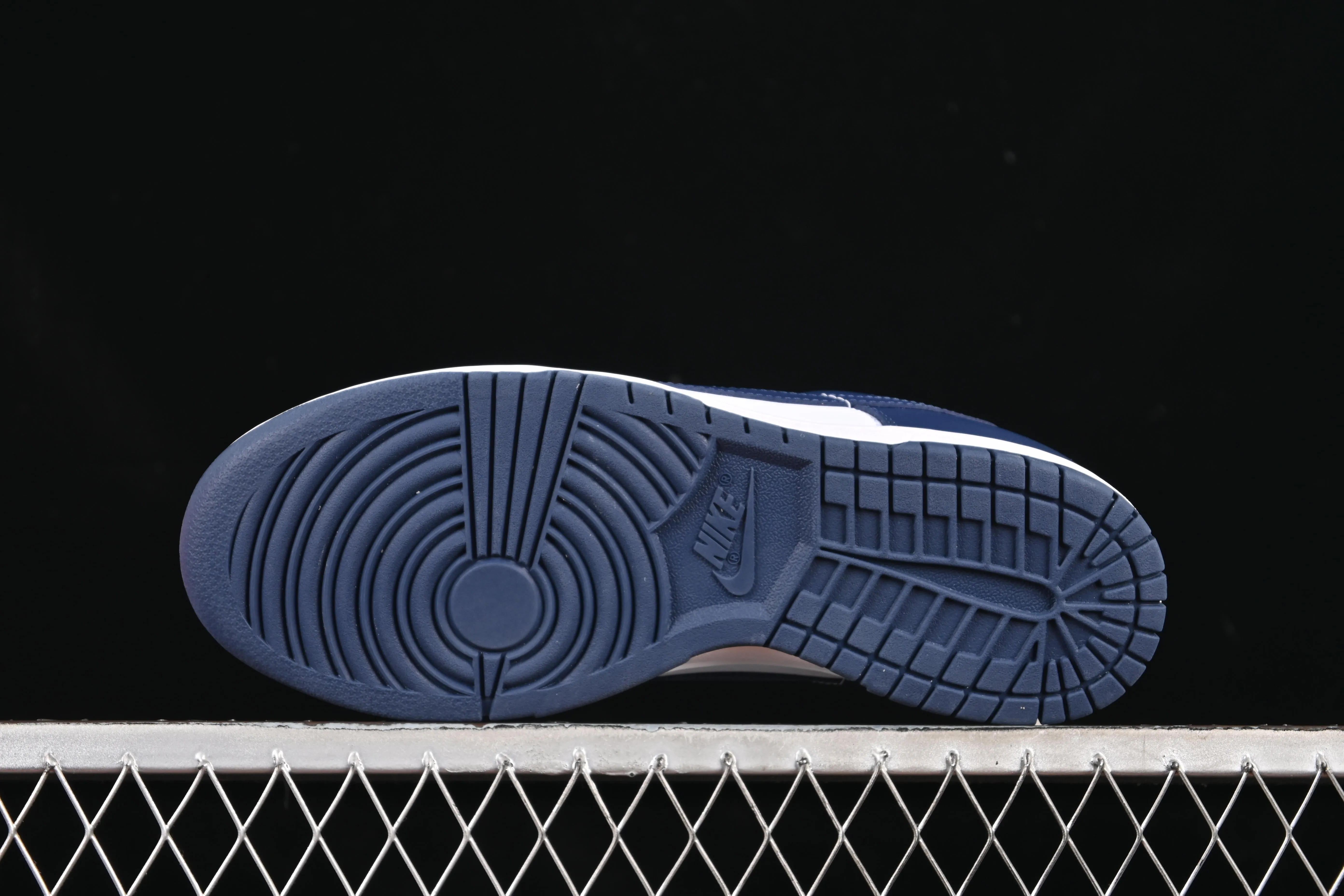 All categories Nk SB Dunk series Nk SB Dunk Low low-top sneakers Nike SB Dunk Low white blue low-top casual sneakers HF5441-107